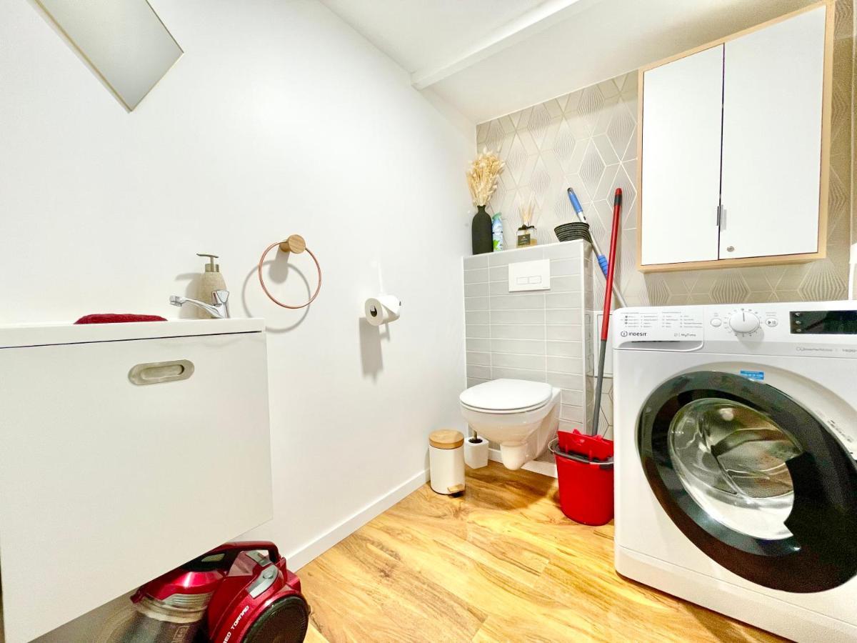 קולמר Le Rosacker - Proche Centre Ville Et Gare - Terrasse - Parking Gratuit 2 Places - 2 Chambres - 2 Salles De Bain - Netflix מראה חיצוני תמונה